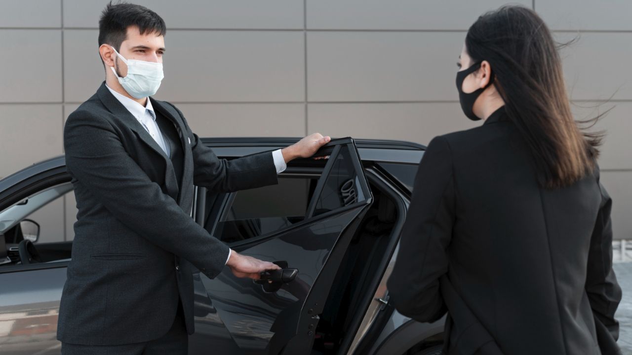 7 Features of Airport Valet Parking Shuttle Services